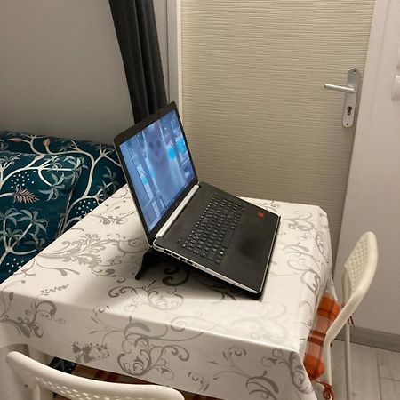 דירות Garéoult Au Havre De Paix מראה חיצוני תמונה